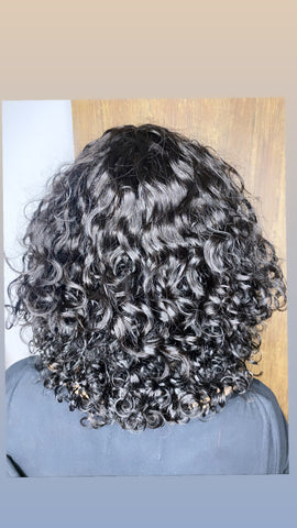 curly short wig with bangs